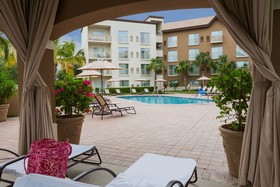 Holiday Inn Express & Suites Naples Downtown - 5th Avenue