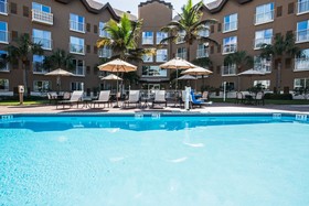 Holiday Inn Express & Suites Naples Downtown - 5th Avenue