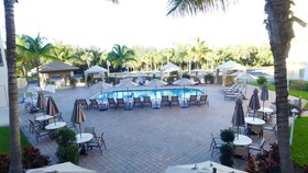 Holiday Inn Express & Suites Naples Downtown - 5th Avenue