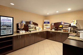 Holiday Inn Express & Suites Naples Downtown - 5th Avenue