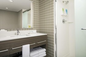 Home2 Suites by Hilton Naples I-75 Pine Ridge Road