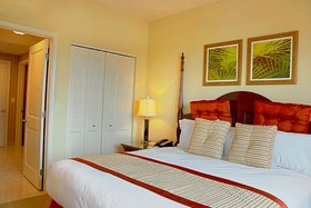 Naples Bay Resort