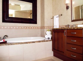 Naples Bay Resort