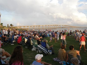 Best Western Navarre Waterfront