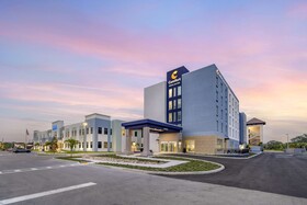 Comfort Inn & Suites New Port Richey Downtown District