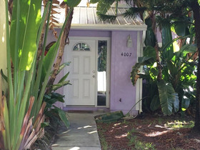 Coconut Palms Townhome by RedAwning