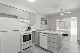 Grand Shores West