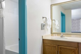 Howard Johnson by Wyndham Ocala FL