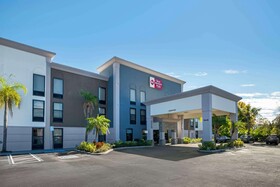 Best Western Plus Universal Inn