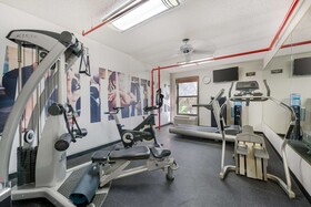Best Western Plus Universal Inn