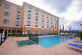 Holiday Inn Express & Suites Orlando-Ocoee East