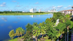 Lake Front Oasis