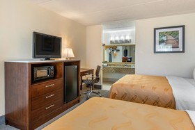 Quality Inn & Suites Riverfront