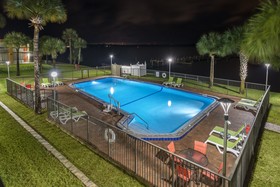 Quality Inn & Suites Riverfront