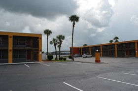 Quality Inn & Suites Riverfront