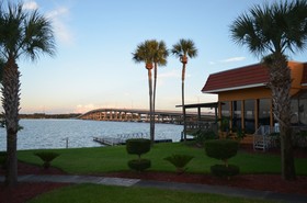 Quality Inn & Suites Riverfront