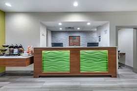 Quality Inn & Suites Riverfront