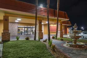 Quality Inn & Suites Riverfront
