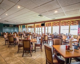 Quality Inn & Suites Riverfront
