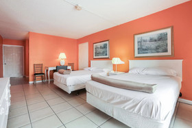 Camelot Waterfront Inn