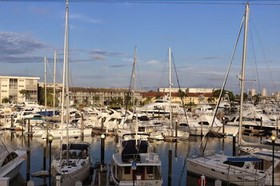 Camelot Waterfront Inn