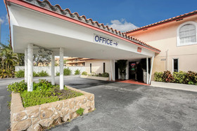 Camelot Waterfront Inn