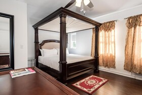 Palm Beach Historic Inn