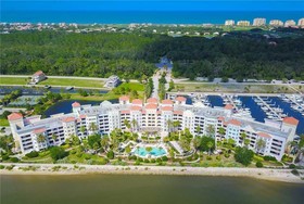 Yacht Harbor Village