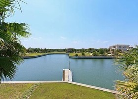 Yacht Harbor Village