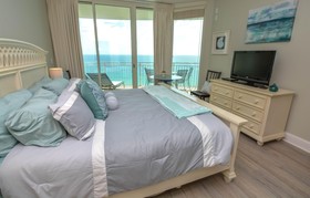 Aqua Resort by Teeming Vacation Rentals