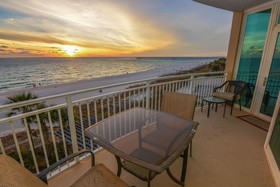 Aqua Resort by Teeming Vacation Rentals