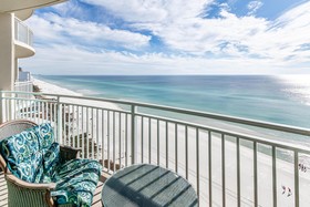Aqua Resort by Teeming Vacation Rentals