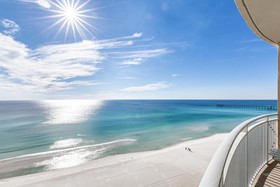 Aqua Resort by Teeming Vacation Rentals