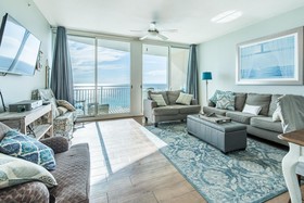 Aqua Resort by Teeming Vacation Rentals
