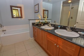 Aqua Resort by Teeming Vacation Rentals