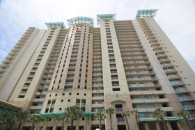 Aqua Resort by Teeming Vacation Rentals
