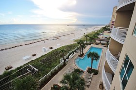 Aqua Resort by Teeming Vacation Rentals
