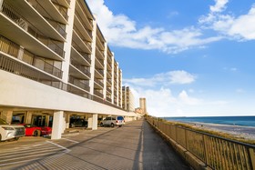Aquavista Condominiums by Book That Condo