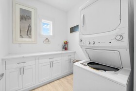 Beach House - Reel Em Inn by Panhandle Getaways