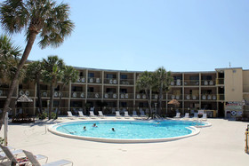 Chateau Beachfront Resort, BW Signature Collection
