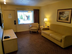 Chateau Beachfront Resort, BW Signature Collection