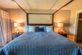 Edgewater Beach & Golf Resort by Book That Condo