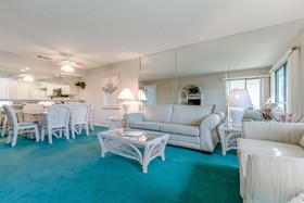 Edgewater Beach & Golf Resort by Book That Condo