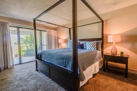 Edgewater Beach & Golf Resort by Book That Condo