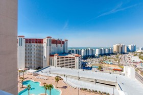 Laketown Wharf