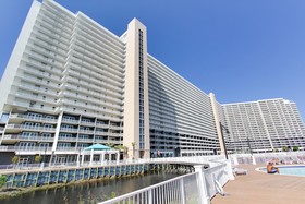 Laketown Wharf