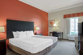 La Quinta Inn & Suites by Wyndham Panama City Beach