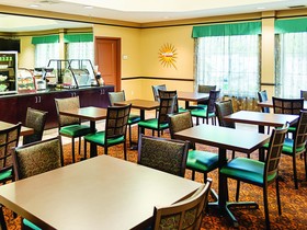 La Quinta Inn & Suites by Wyndham PCB Pier Park area