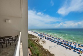 Majestic Beach Towers by iTrip