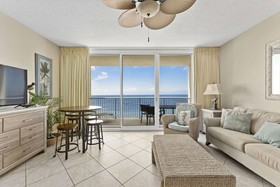 Majestic Beach Towers by iTrip